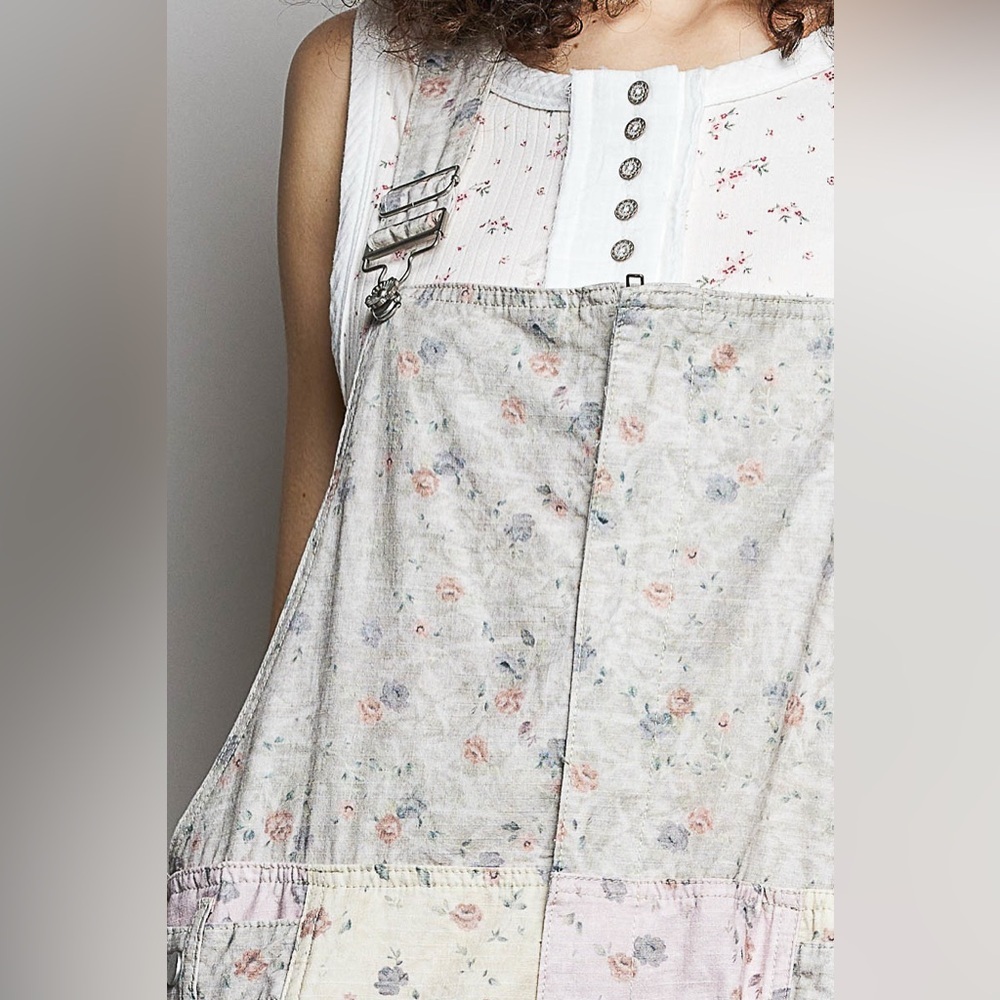 POL Blush Meadow Balloon-Leg Overalls - Picture 6 of 7